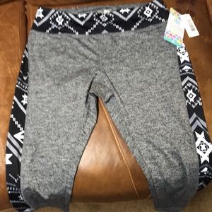 Lularore Jade Capri leggings.  Large.